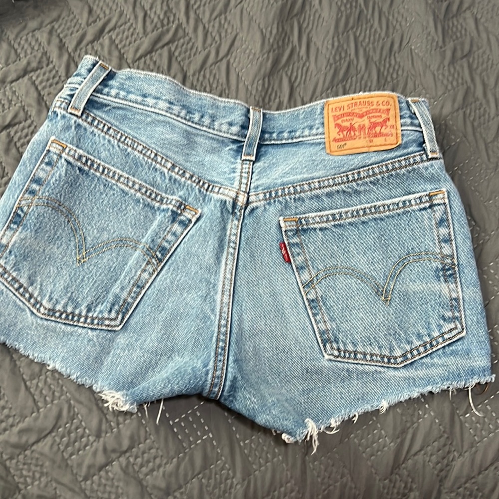 Levi distressed denim shorts 501 style size 25